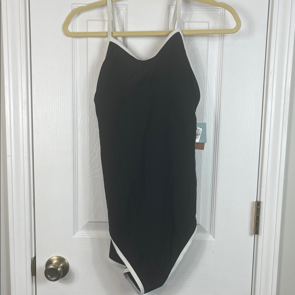 NWT Shade & Shore black with white trim 1 pc swimsuit size XL(16). Padded cups